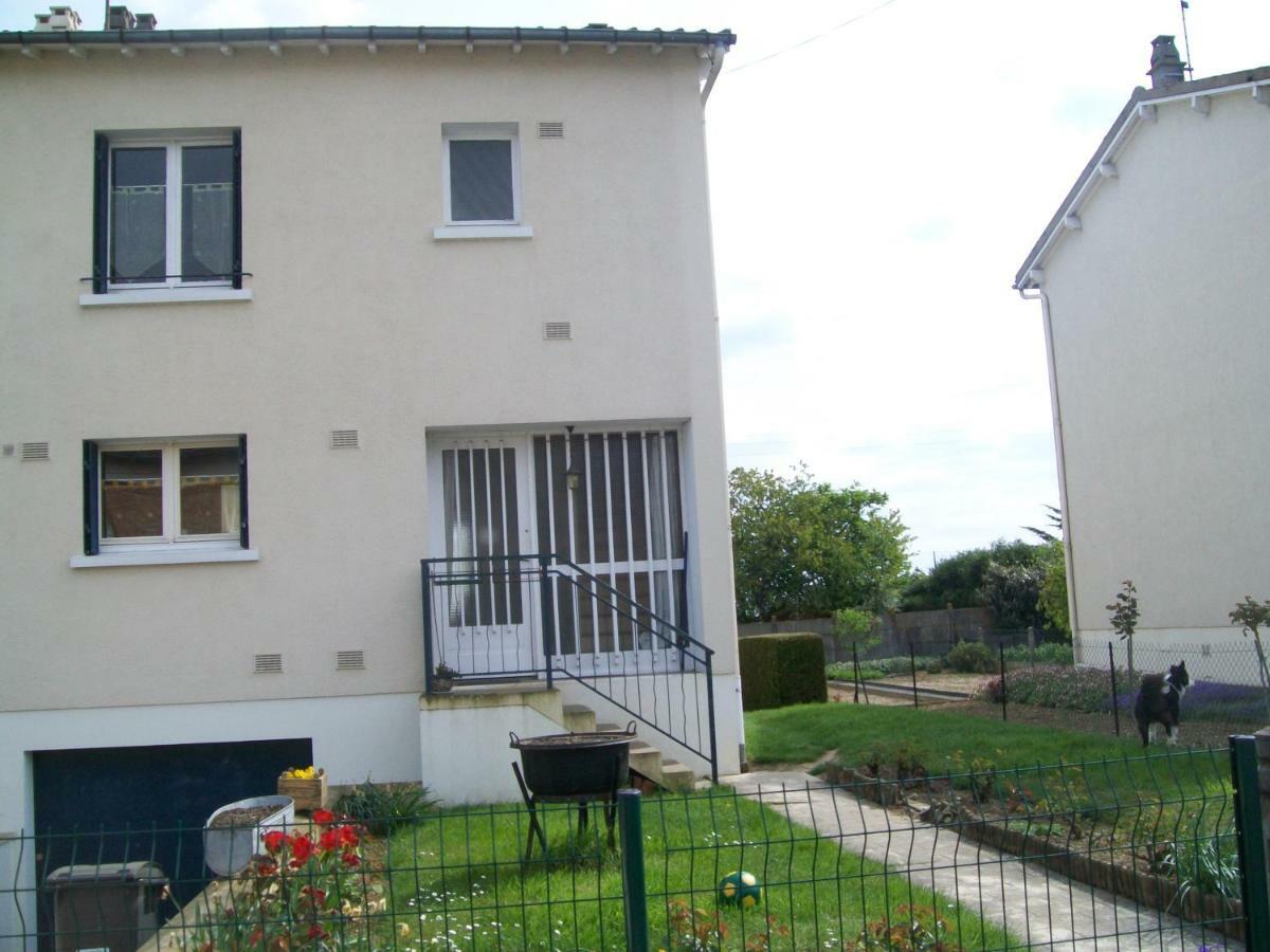 Gite 3 Km Centre Ville De Blois Villebarou Exterior photo